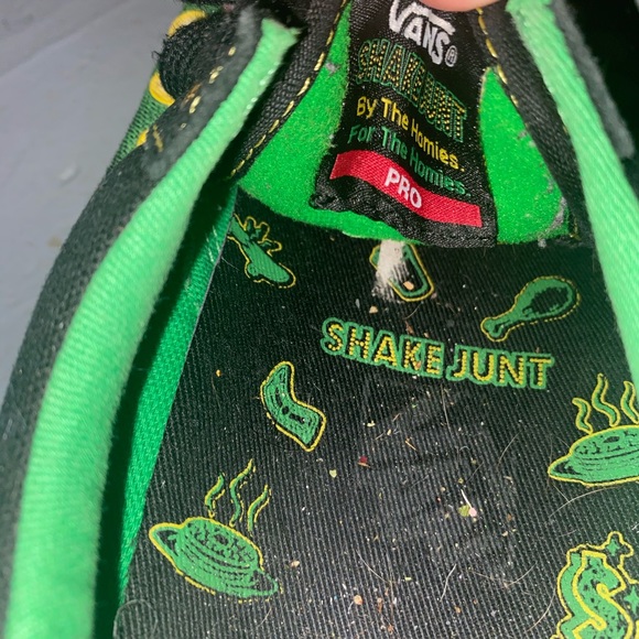 Vans shoes size 7 - Picture 2 of 3